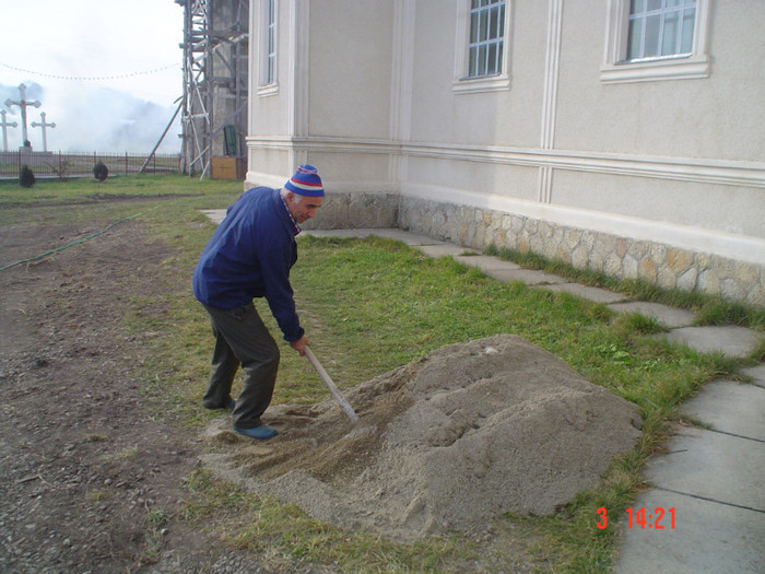 DSC02789 - Foto CIMITIR ALEI PORTI CLOPOTNITA 2010 Noembrie