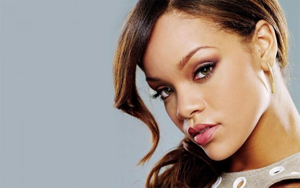 Rihanna poza 24 - Poze cu Rihanna