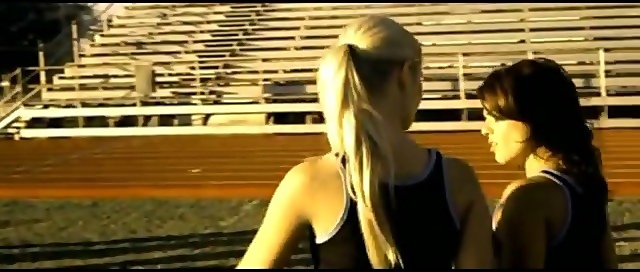 Chloe: E secret.