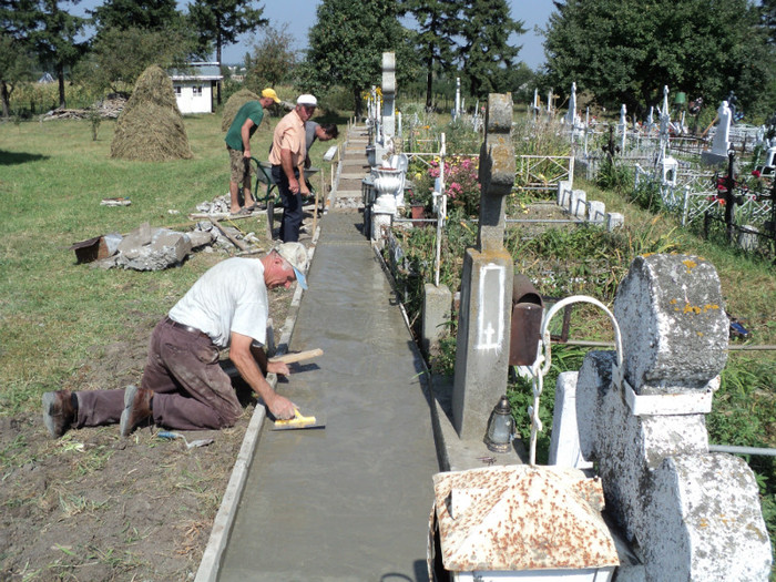 DSC09628 - Foto CIMITIR ALEI PORTI CLOPOTNITA 2011 Noembrie