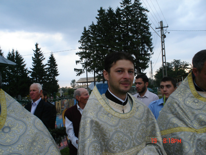 DSC00780 - Sfintirea Bisericii din Soimaresti 2011