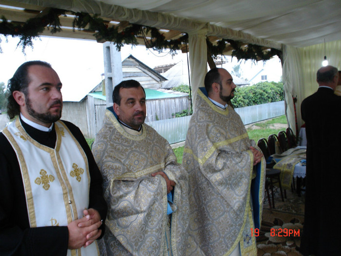 DSC00794 - Sfintirea Bisericii din Soimaresti 2011