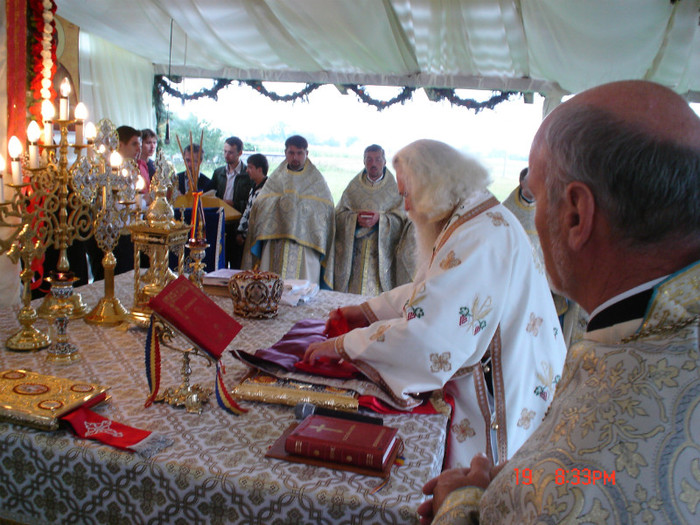 DSC00799 - Sfintirea Bisericii din Soimaresti 2011