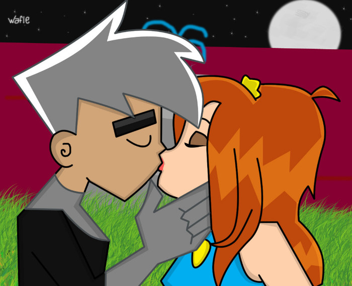 Danny_x_Bloom_Kiss_by_wafle