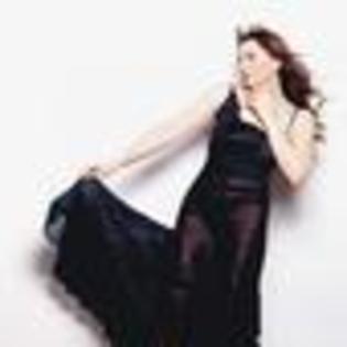 frances-ondiviela-419240l-thumbnail_gallery (1)