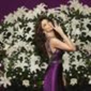 frances-ondiviela-580507l-thumbnail_gallery