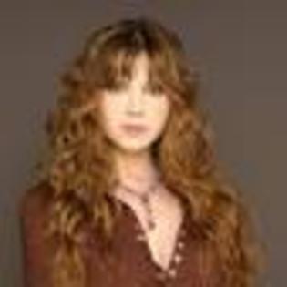 frances-ondiviela-664353l-thumbnail_gallery