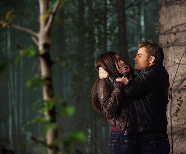 the-vampire-diaries-nina-dobrev-paul-wesley-elena-stefan-blogvedete