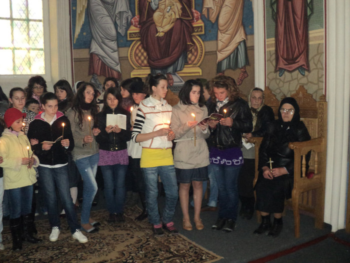 DSC05787 - Diverse slujbe din saptamana patimilor pana la Izvor 2011