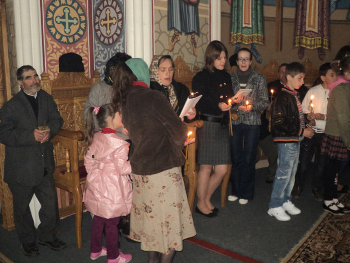 DSC05789 - Diverse slujbe din saptamana patimilor pana la Izvor 2011