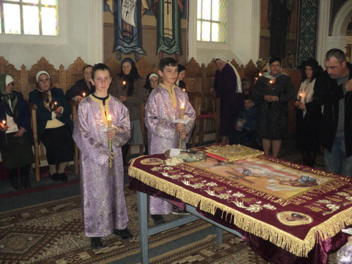 DSC05798 - Diverse slujbe din saptamana patimilor pana la Izvor 2011