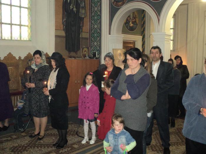 DSC05800 - Diverse slujbe din saptamana patimilor pana la Izvor 2011