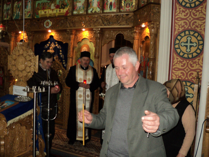 DSC05812 - Diverse slujbe din saptamana patimilor pana la Izvor 2011