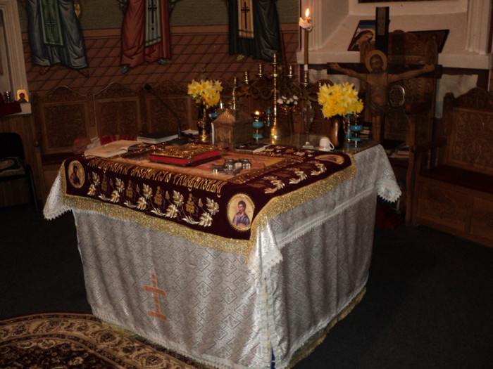 DSC05824 - Diverse slujbe din saptamana patimilor pana la Izvor 2011