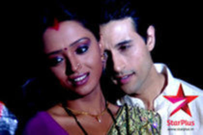 28513679_IEVBVUJGM - angini
