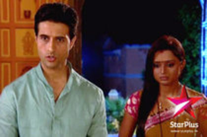 51896090_VAQHART2 - angini