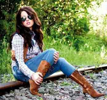 398583_227762147300431_227738653969447_521139_1222088924_n - Sofia Lama Stamatiades