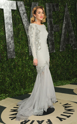 Miley Cyrus - MILEY CYRUS LA VANITY FAIR OSCAR 2012