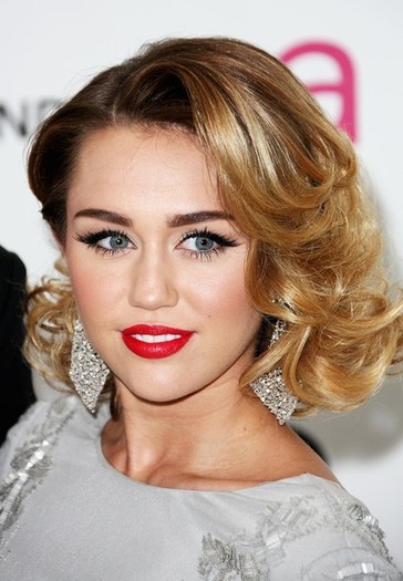Miley Cyrus - MILEY CYRUS LA VANITY FAIR OSCAR 2012