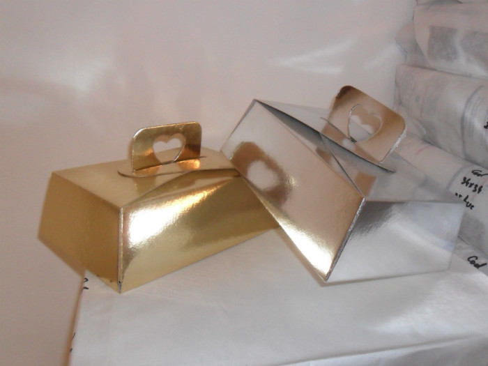 cutii aurii argintii - cutii nunta botez colorate