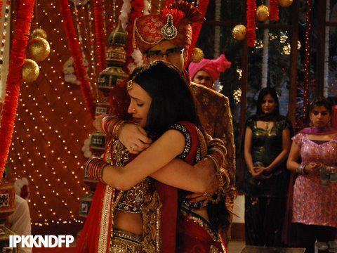 1 (48) - Iss Pyaar Ko Kya Naam Doon - Picture Gallery