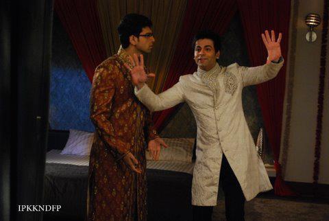 6 (1) - Iss Pyaar Ko Kya Naam Doon - Picture Gallery