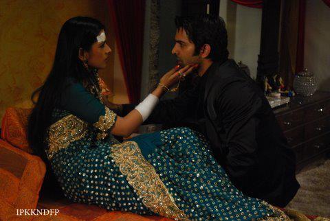 6 (2) - Iss Pyaar Ko Kya Naam Doon - Picture Gallery