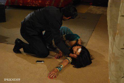 6 (3) - Iss Pyaar Ko Kya Naam Doon - Picture Gallery