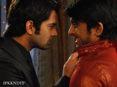 6 (5) - Iss Pyaar Ko Kya Naam Doon - Picture Gallery