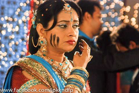 7 (1) - Iss Pyaar Ko Kya Naam Doon - Picture Gallery