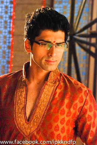 7 (3) - Iss Pyaar Ko Kya Naam Doon - Picture Gallery