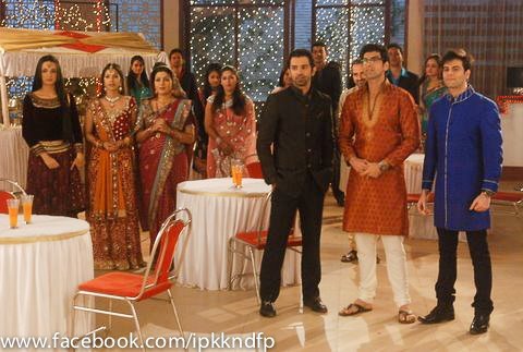 7 (7) - Iss Pyaar Ko Kya Naam Doon - Picture Gallery