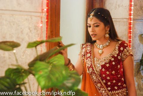 7 (12) - Iss Pyaar Ko Kya Naam Doon - Picture Gallery