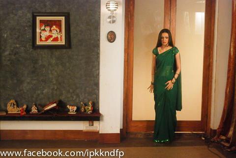 7 (17) - Iss Pyaar Ko Kya Naam Doon - Picture Gallery
