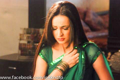 7 (18) - Iss Pyaar Ko Kya Naam Doon - Picture Gallery