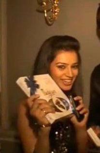 376252_102787576501685_1968085460_n