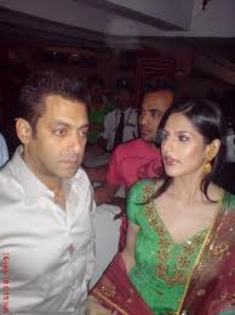 images (16) - Zarine Khan and Salman Khan