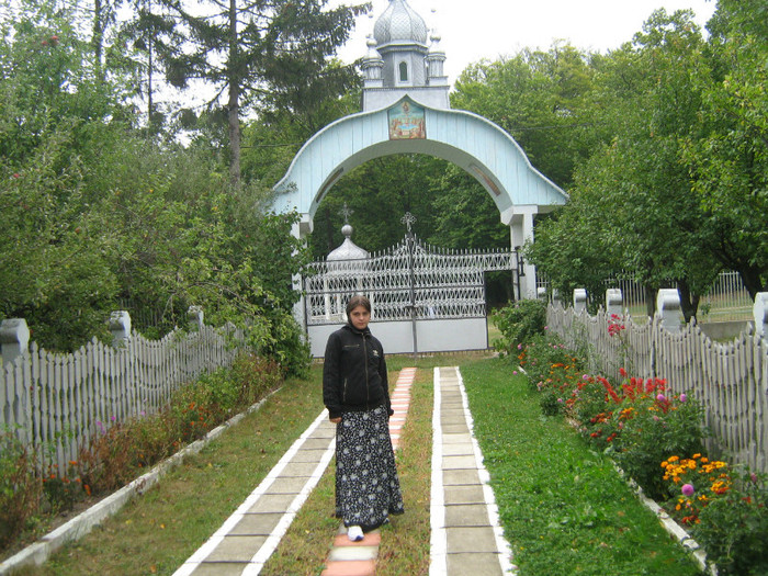 intrarea in manastirea braditel