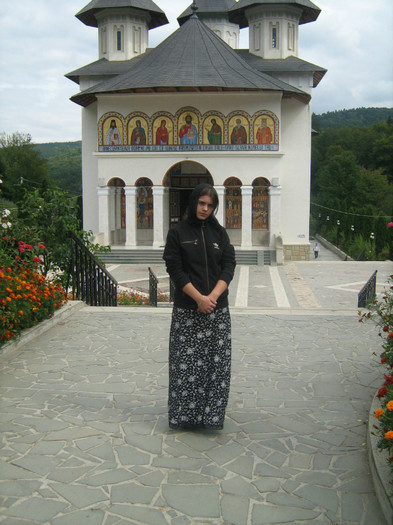 la manastirea sihastria