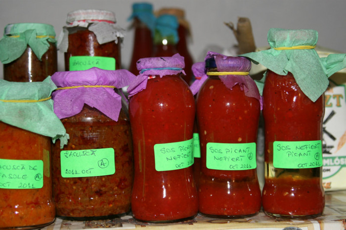 zacusca de vinete si pasta de ardei iute