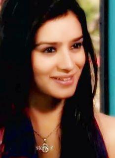 417439_291498834241175_185071281550598_871171_1111888201_n - SUKIRTI KHANDPAL 2