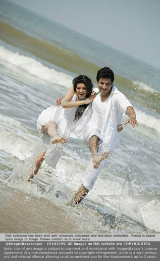 419134_356581861049315_217014545006048_1054202_1996888856_n - SUKIRTI KHANDPAL 2