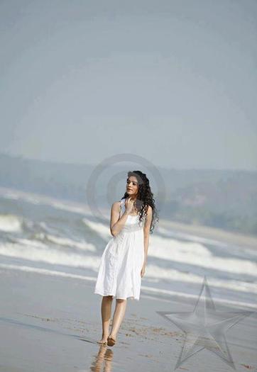 419157_355874771120024_217014545006048_1051716_2082151828_n - SUKIRTI KHANDPAL 2