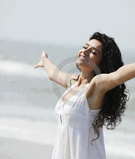 422646_355874747786693_217014545006048_1051715_2076840405_n - SUKIRTI KHANDPAL 2