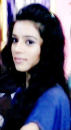 428770_290137707710621_185071281550598_867984_428623218_n - SUKIRTI KHANDPAL 2