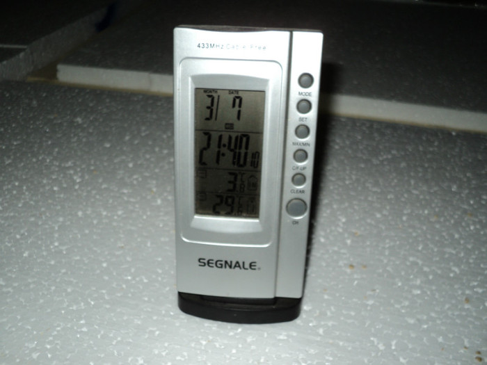 DSC01916; Cam frigulet in hala....3.8 grade, dar la puiuti e ok 29.6-31.0 grade.
