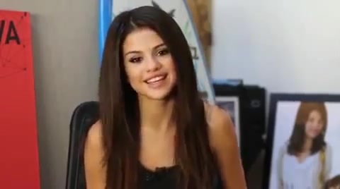 Talking Your Tech  - Selena Gomez interview 2012_2 011
