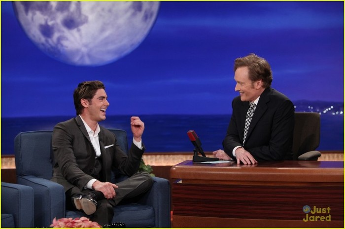 zac-efron-conan-01 - Sings Barbara Ann with Conan O Brien