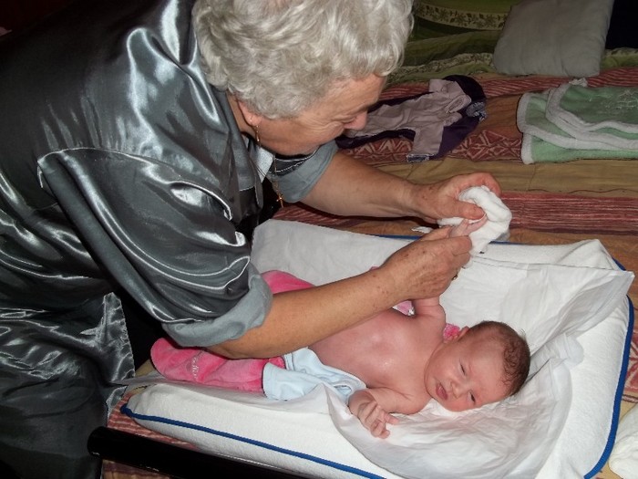 Alexandra cu bunica materna