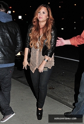 Demi (2) - Demitzu - 08 03 2012 - Heads to an office building in New York City